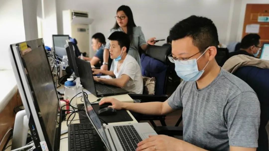 今天,为敬业拼搏的远光人喝彩——致敬劳动者