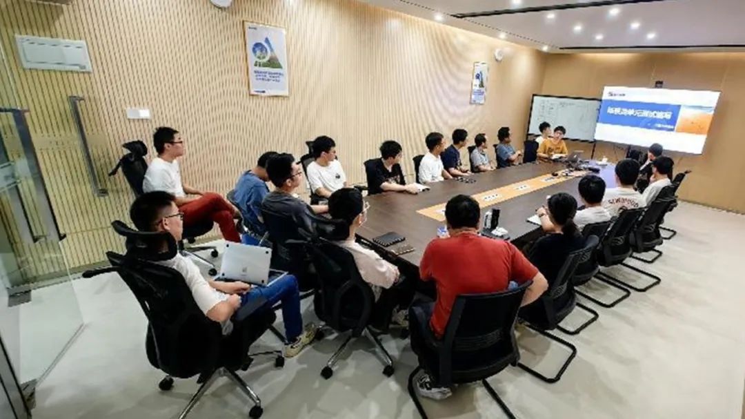 今天,为敬业拼搏的远光人喝彩——致敬劳动者